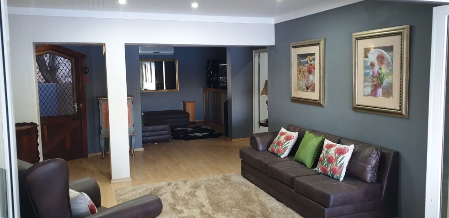 3 Bedroom Property for Sale in Kosmos North West